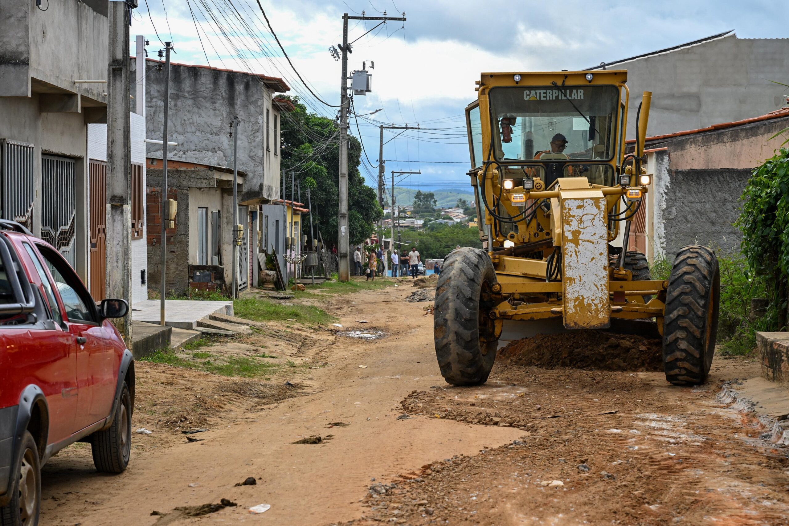 Prefeitura inicia pavimentação no Bairro Zito Gomes