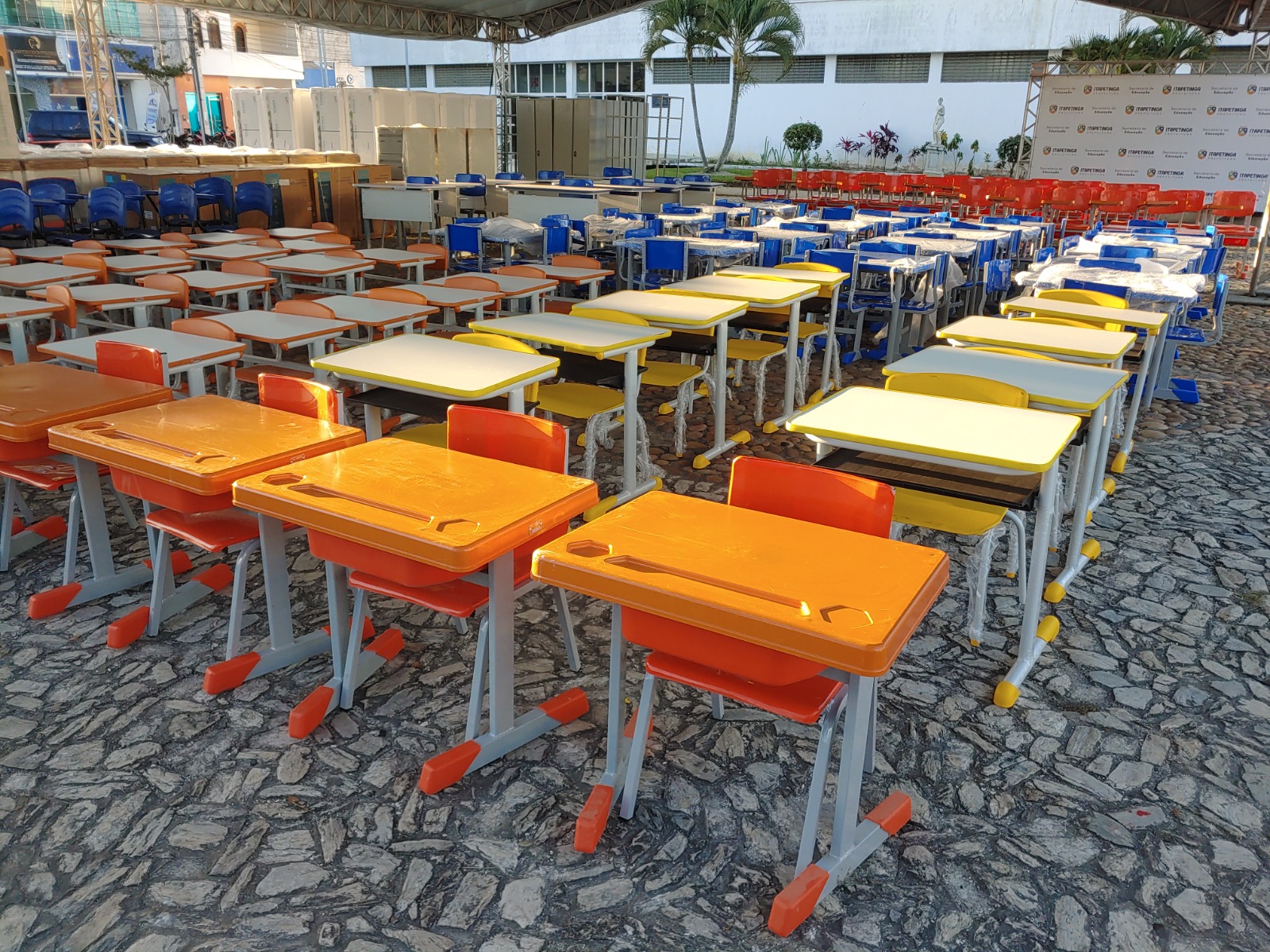 Prefeitura de Itapetinga entrega equipamentos novos para as unidades escolares