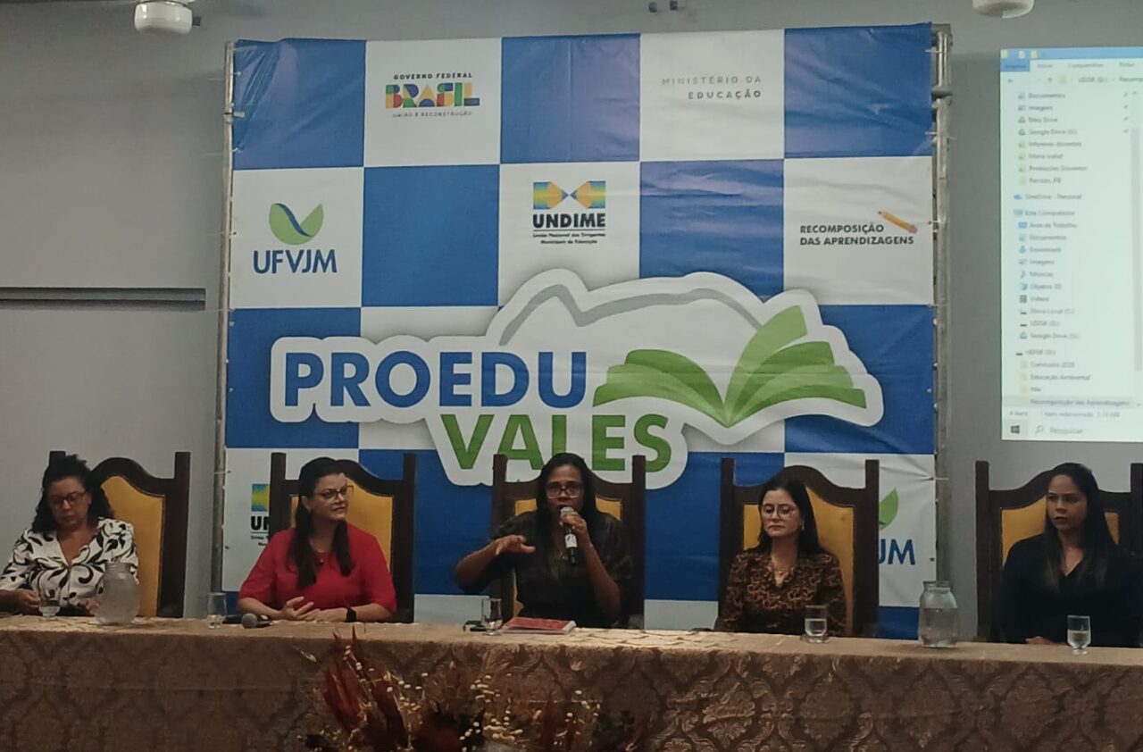 Itapetinga adere a projeto de formação em leitura e escrita e fortalece avanço na alfabetização